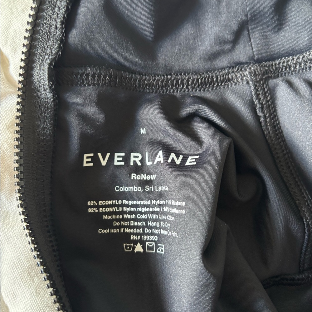 Everlane The Long Sleeve Rash Guard - Picture 6 of 6